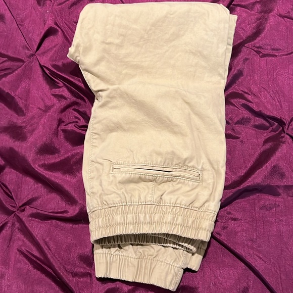 Gap big kids L husky pants, tan color - Picture 3 of 3